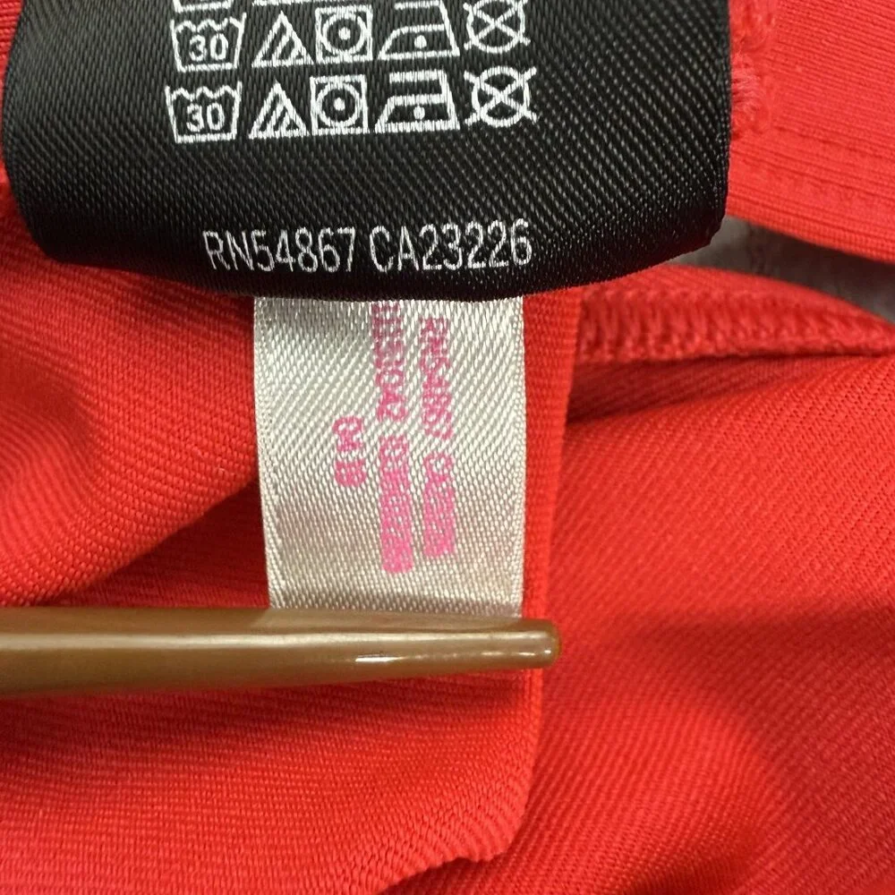 PINK Victoria's Secret Ultimate Sports Bra Womens L Red Black Logo Lined Workout